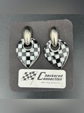 90s Porcelain Checkered Connection Heart Earrings Black White Racing Post